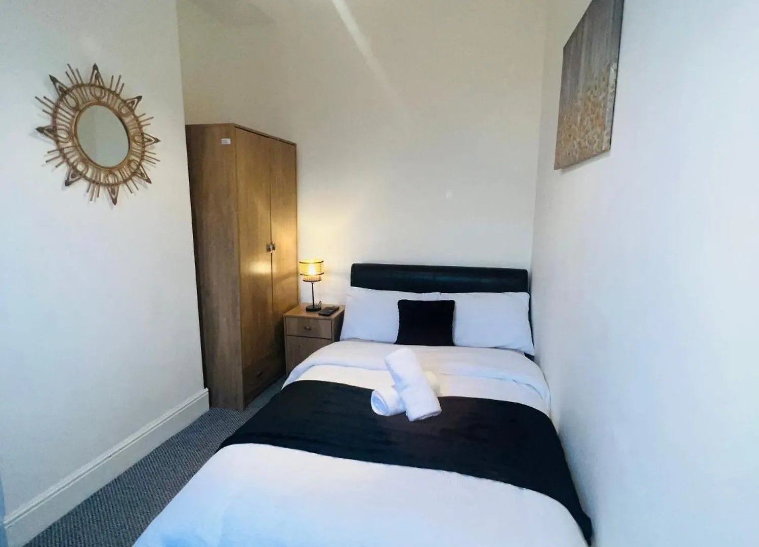Large 'N' Bright Room Middlesbrough Quarto em Acomodações Particulares